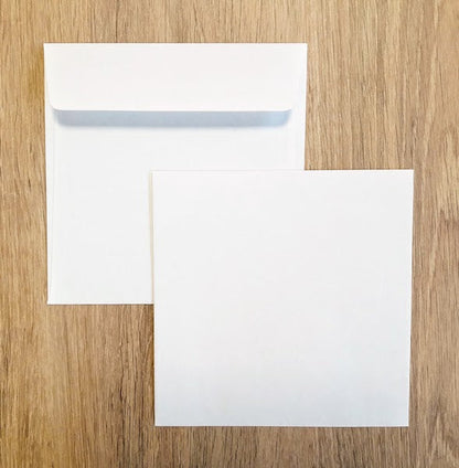 Enveloppes carrées auto-adhésives