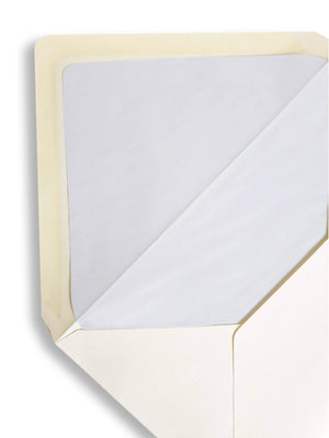 Enveloppe patte pointue Vergé ivoire 110x225 doublée Soie Gris